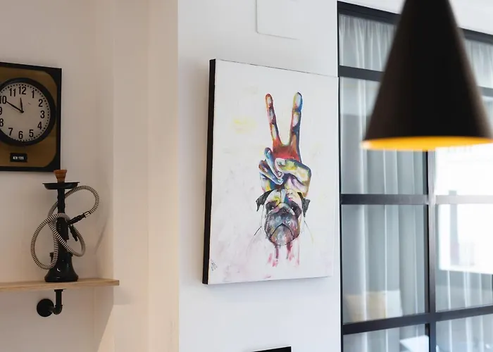 Bravissimo Les Voltes, Modern 1-bedroom * Girona