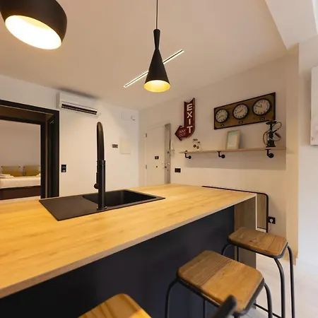 Bravissimo Les Voltes, Modern 1-bedroom Apartamento Gerona