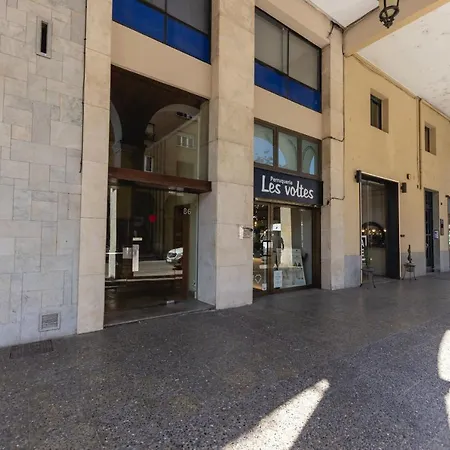 Апартаменты Bravissimo Les Voltes, Modern And Central Apartment Жирона