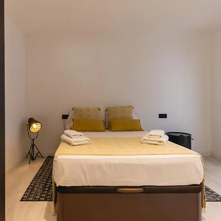 Bravissimo Les Voltes, Modern 1-bedroom Girona