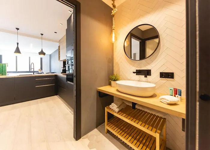 Bravissimo Les Voltes, Modern 1-bedroom * Gerona